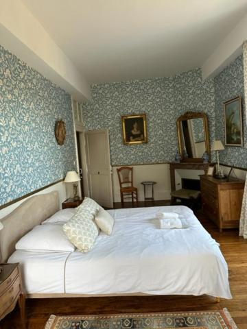 Chateau De La Chabroulie Isle Bagian luar foto