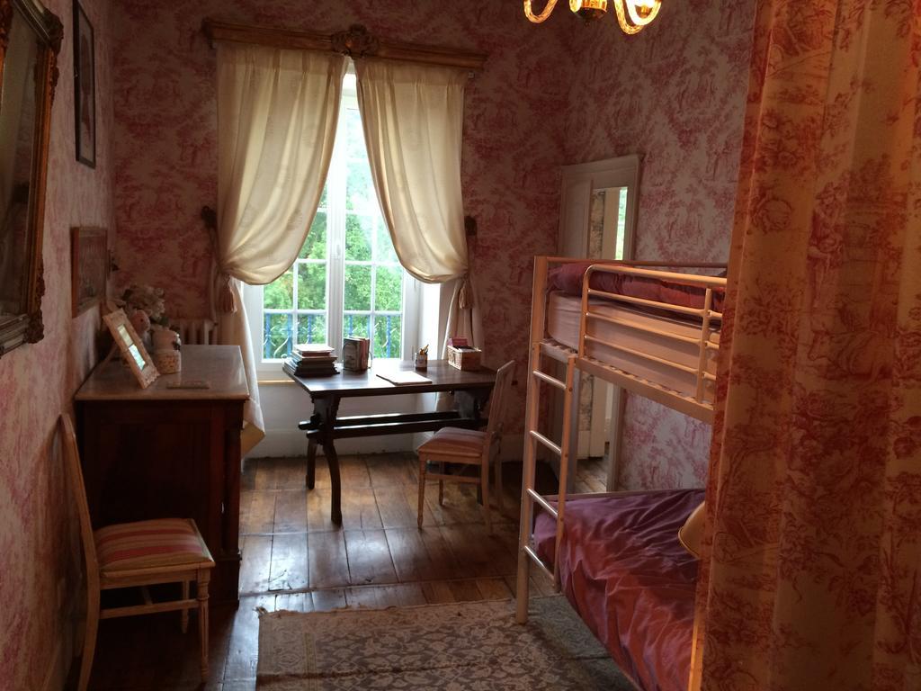 Chateau De La Chabroulie Bed & Breakfast Isle Bagian luar foto